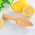 Exprimidor de Limones Manual de Madera de Haya
