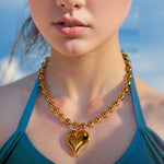 Collar de Bolitas con Colgante de Corazón Chapado en Oro 18K, Estilo Minimalista Geométrico